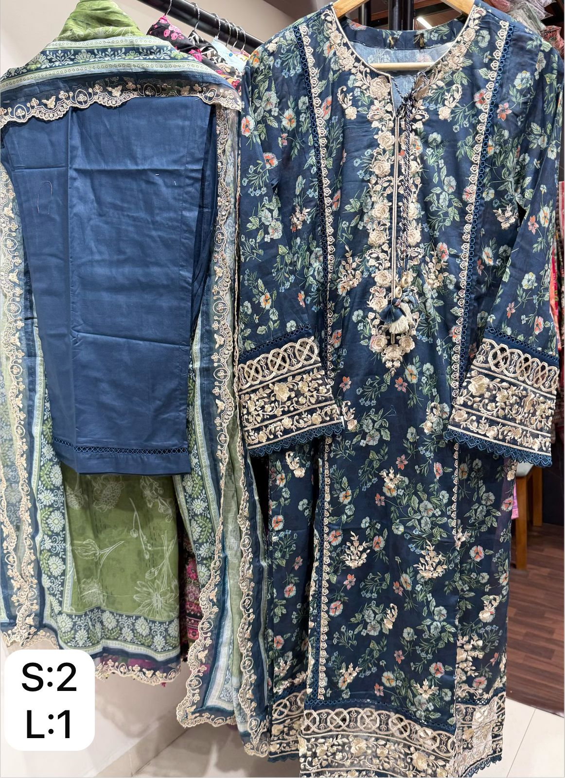 SADABAHAR SIGNATURE EMBROIDERED LAWN D.NO7