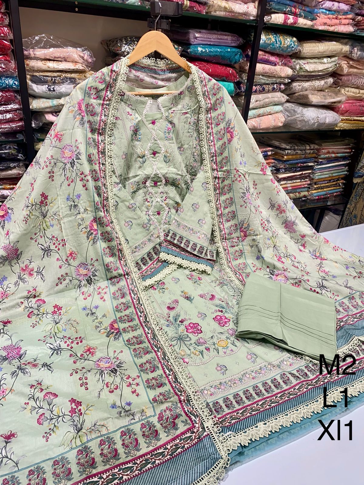 MAUSUMMERY LUXURY LAWN- vol5-05