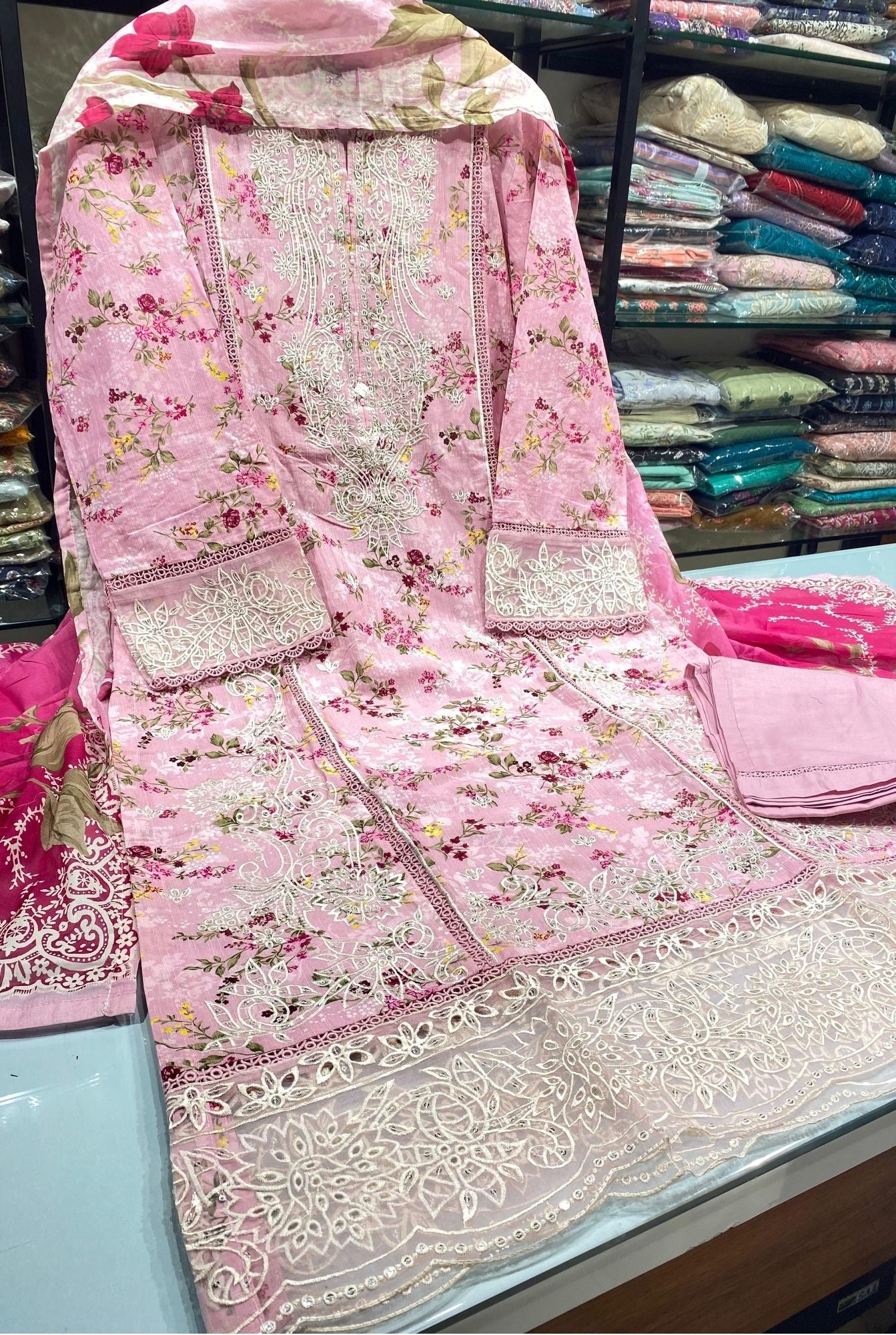 SADA BAHAR SIGNATURE FESTIVE LAWN STITCHED COLLECTION (5)