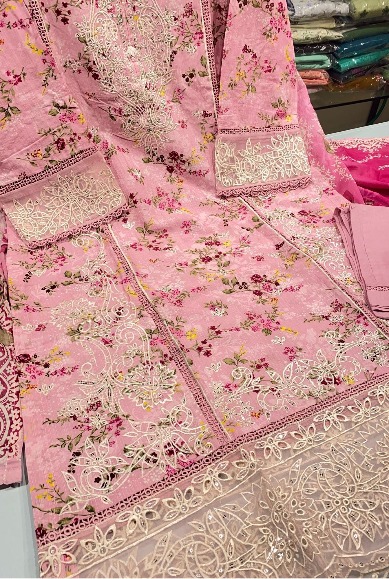 SADA BAHAR SIGNATURE FESTIVE LAWN STITCHED COLLECTION (5)