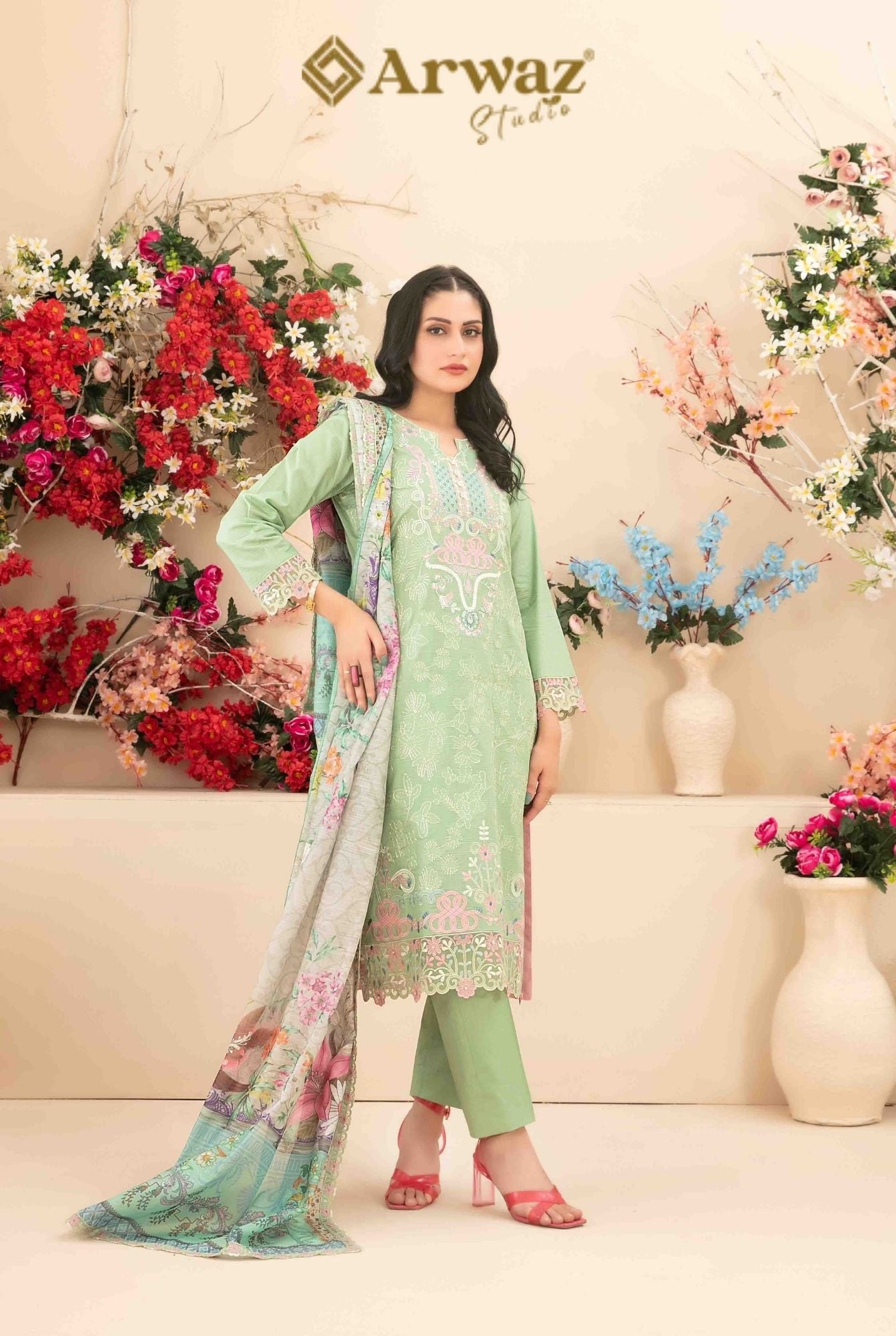 Saiba | Tawakkal | Luxury Lawn 2025 (1)