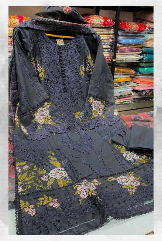 Munira Designer Embroidered Cotton Chikankari Suit 2025 (2)