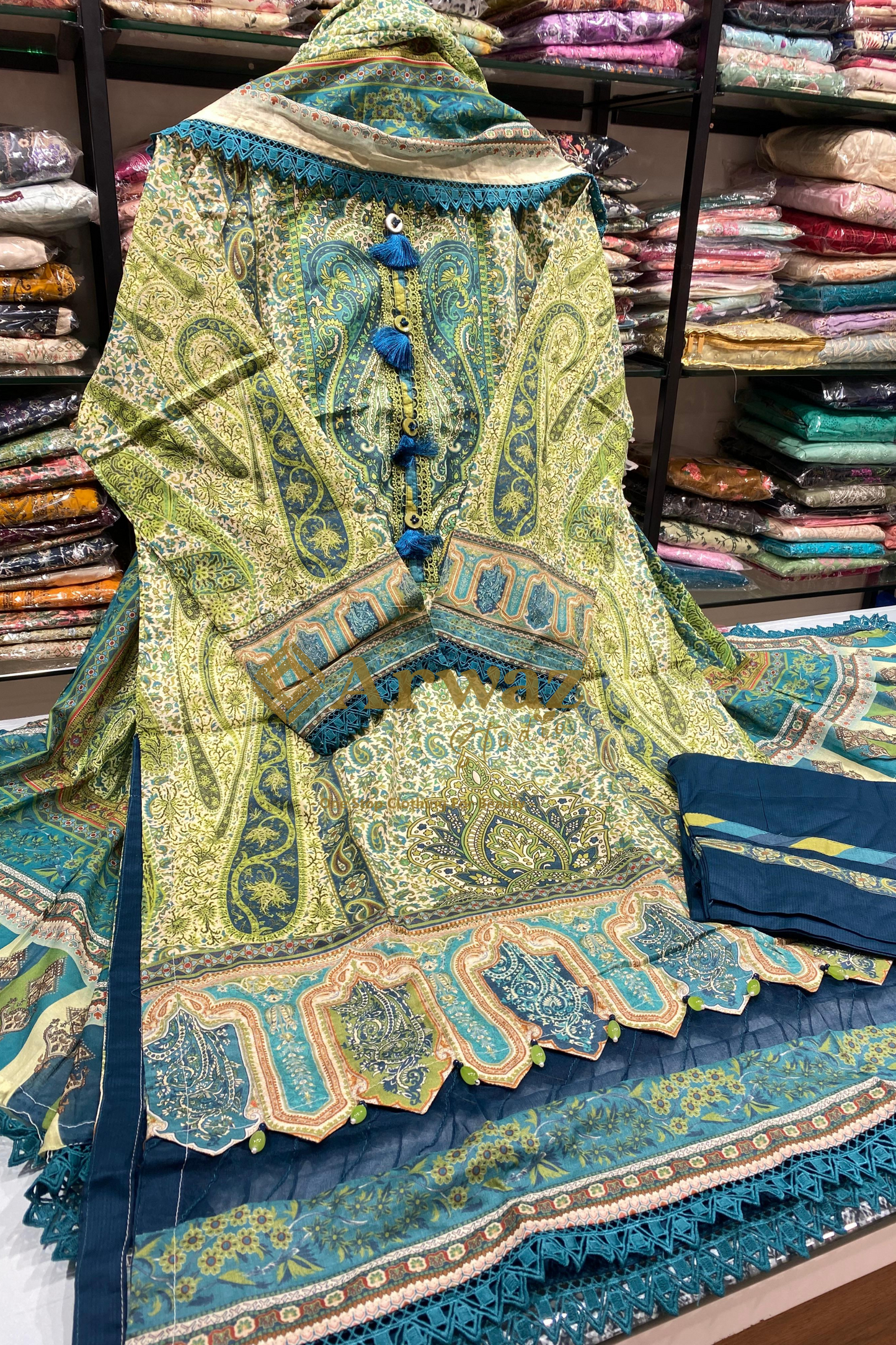 GUL ADHAR PREMIUM LAWN KHAANI 02