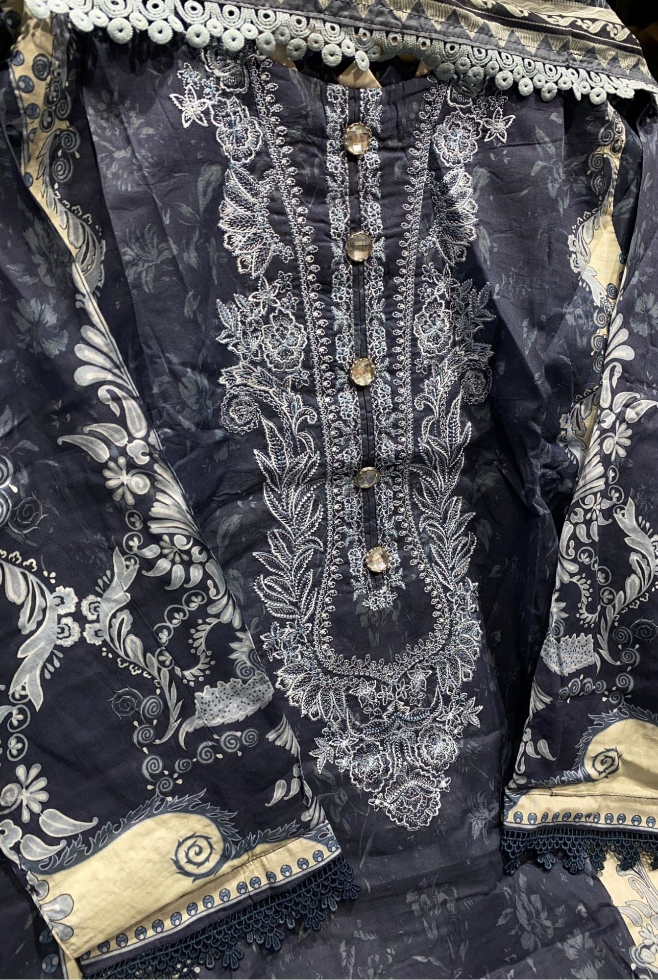 URBANE EMBROIDERED 2025 (4)