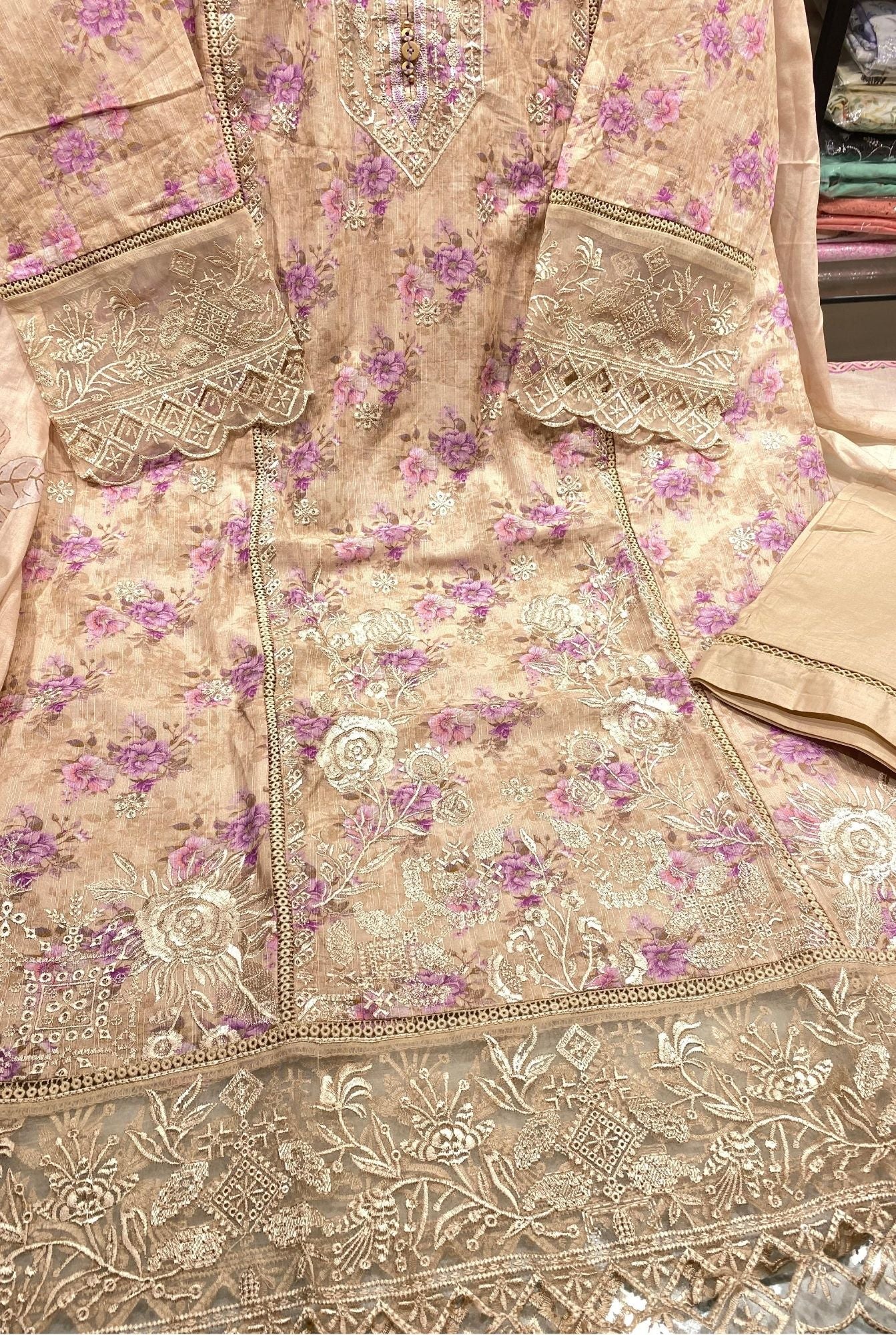 SADA BAHAR SIGNATURE FESTIVE LAWN STITCHED COLLECTION (7)