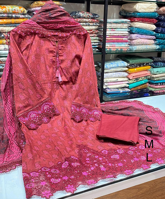 RIWAYAT PREMIUM EMBROIDERED LAWN STITCHED 3PC COLLECTION 2025 VOL 12 (4)