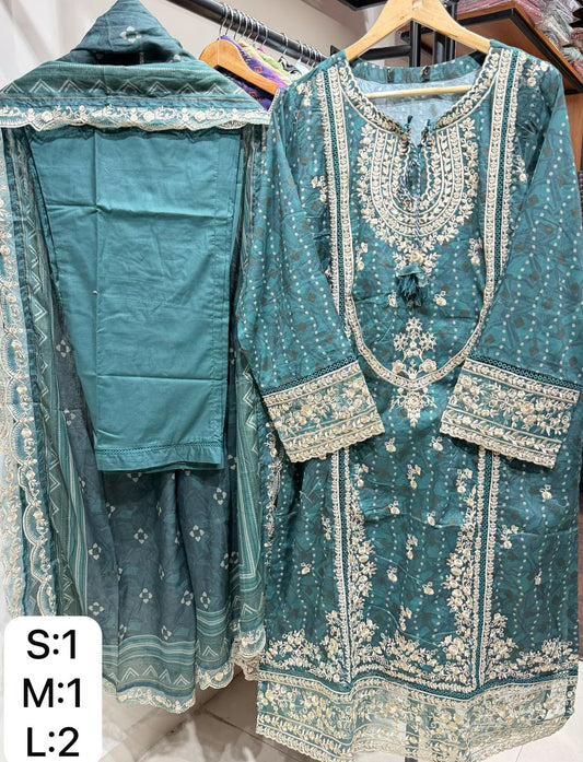 SADABAHAR SIGNATURE EMBROIDERED LAWN D.NO4