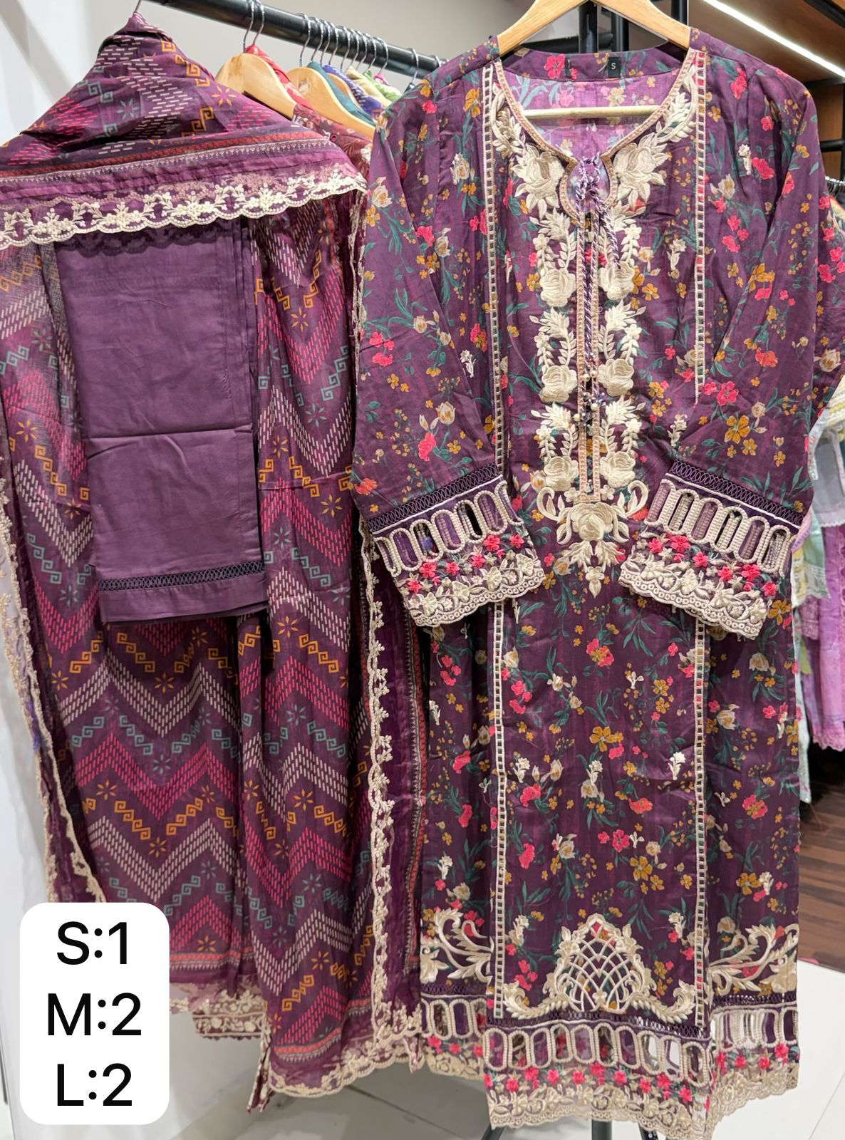 SADABAHAR SIGNATURE EMBROIDERED LAWN D.NO6