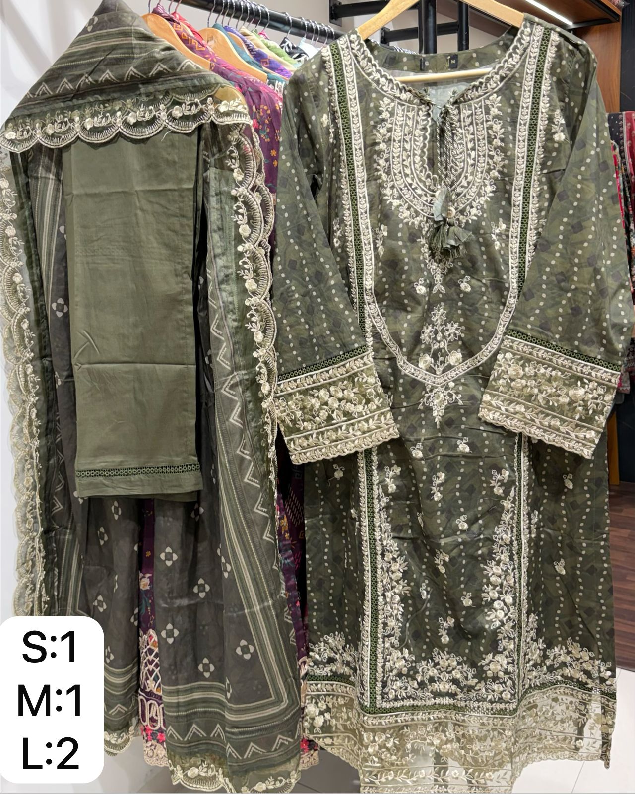SADABAHAR SIGNATURE EMBROIDERED LAWN D.NO3