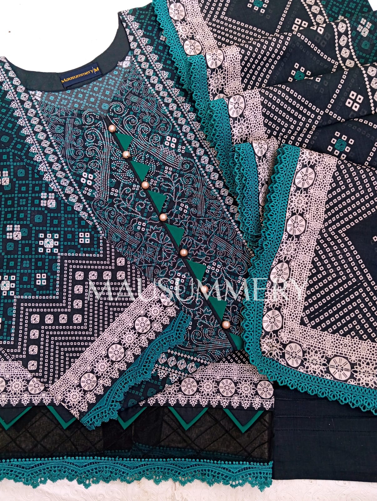 MAUSUMMERY LUXURY LAWN- vol5-02