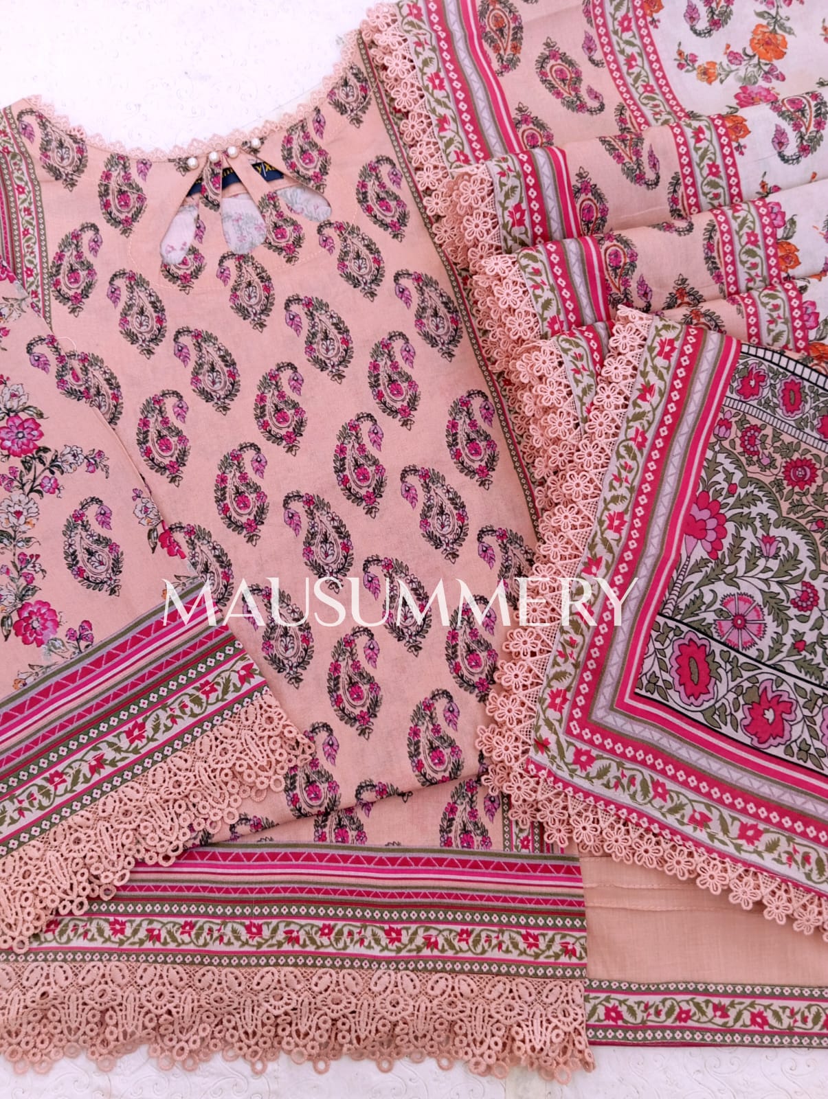 MAUSUMMERY LUXURY LAWN vol 6 - D06
