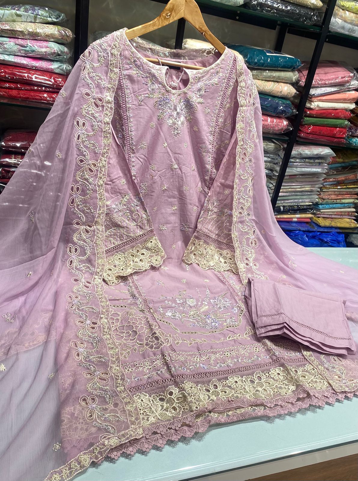 Sadabahar Luxury Embroidered Festive Collection 2026 (4)