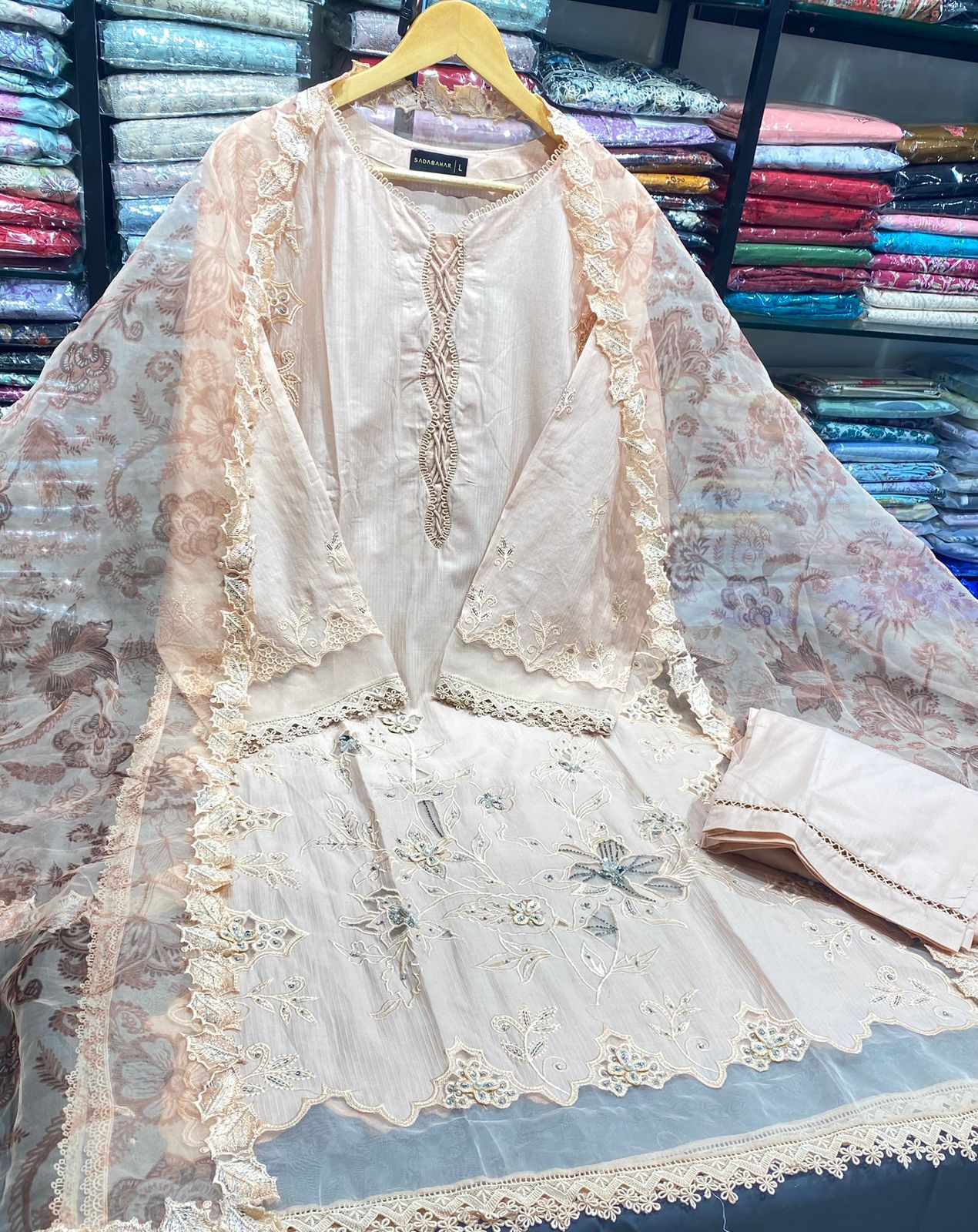 Sadabahar Luxury Embroidered Festive Collection 2026 (6)